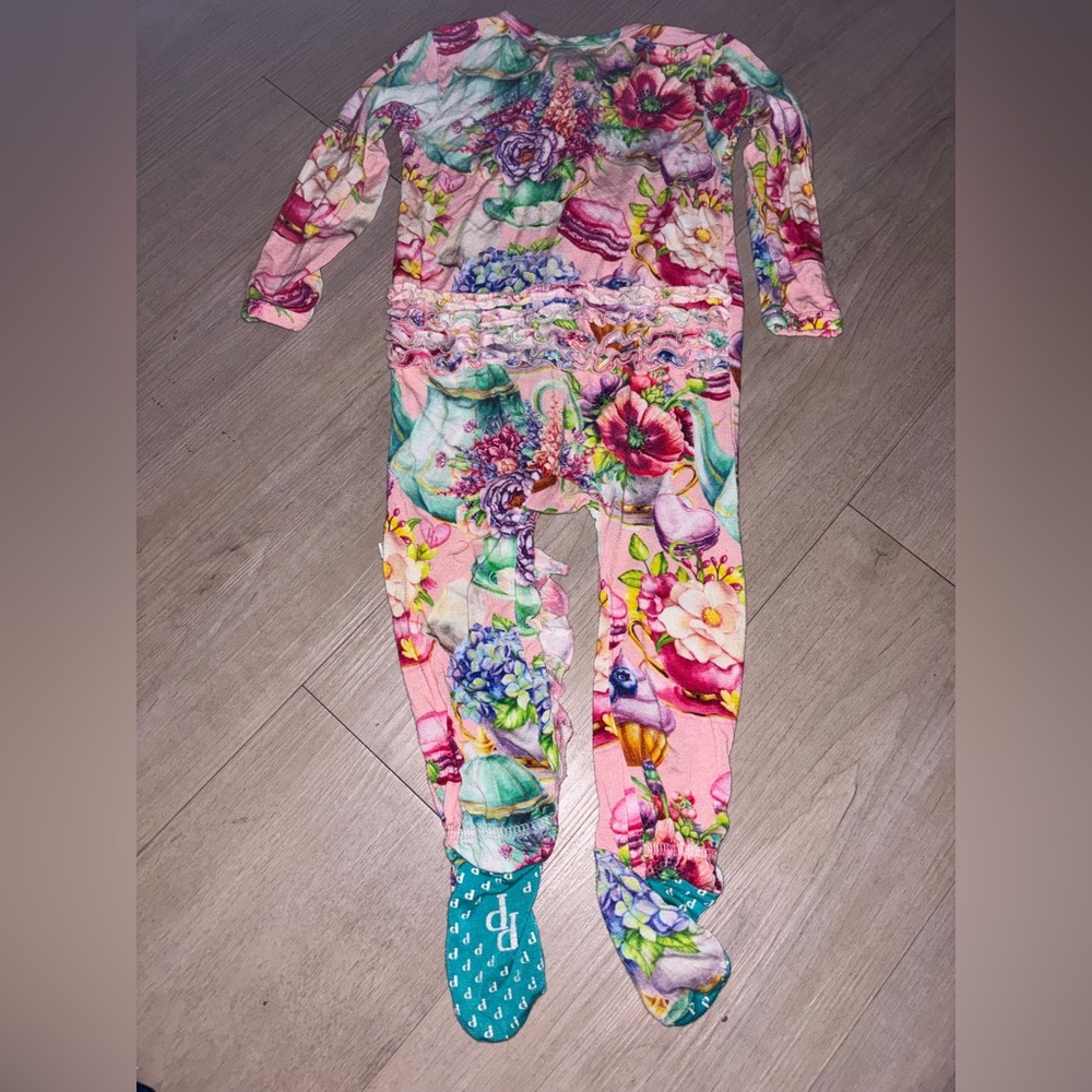 Posh Peanut girls' long-sleeve footie romper "Elizabeth" tea party floral 12/18m